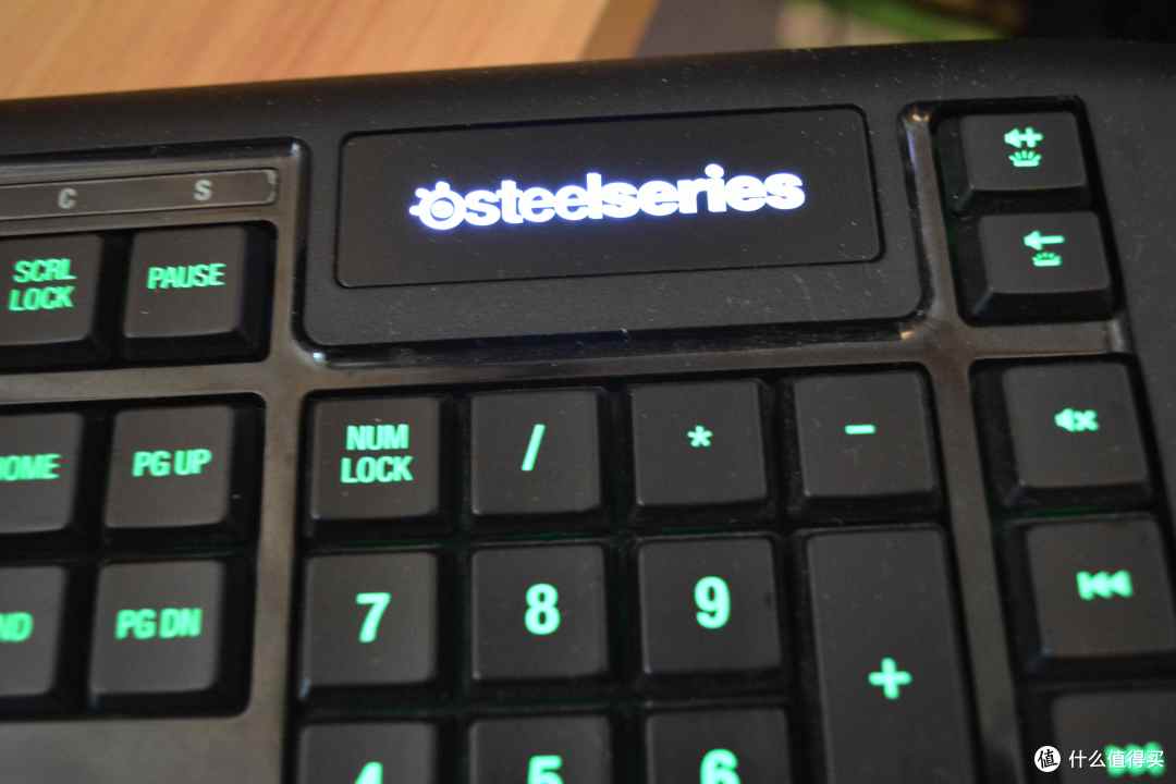 SteelSeries 赛睿 Apex 游戏键盘