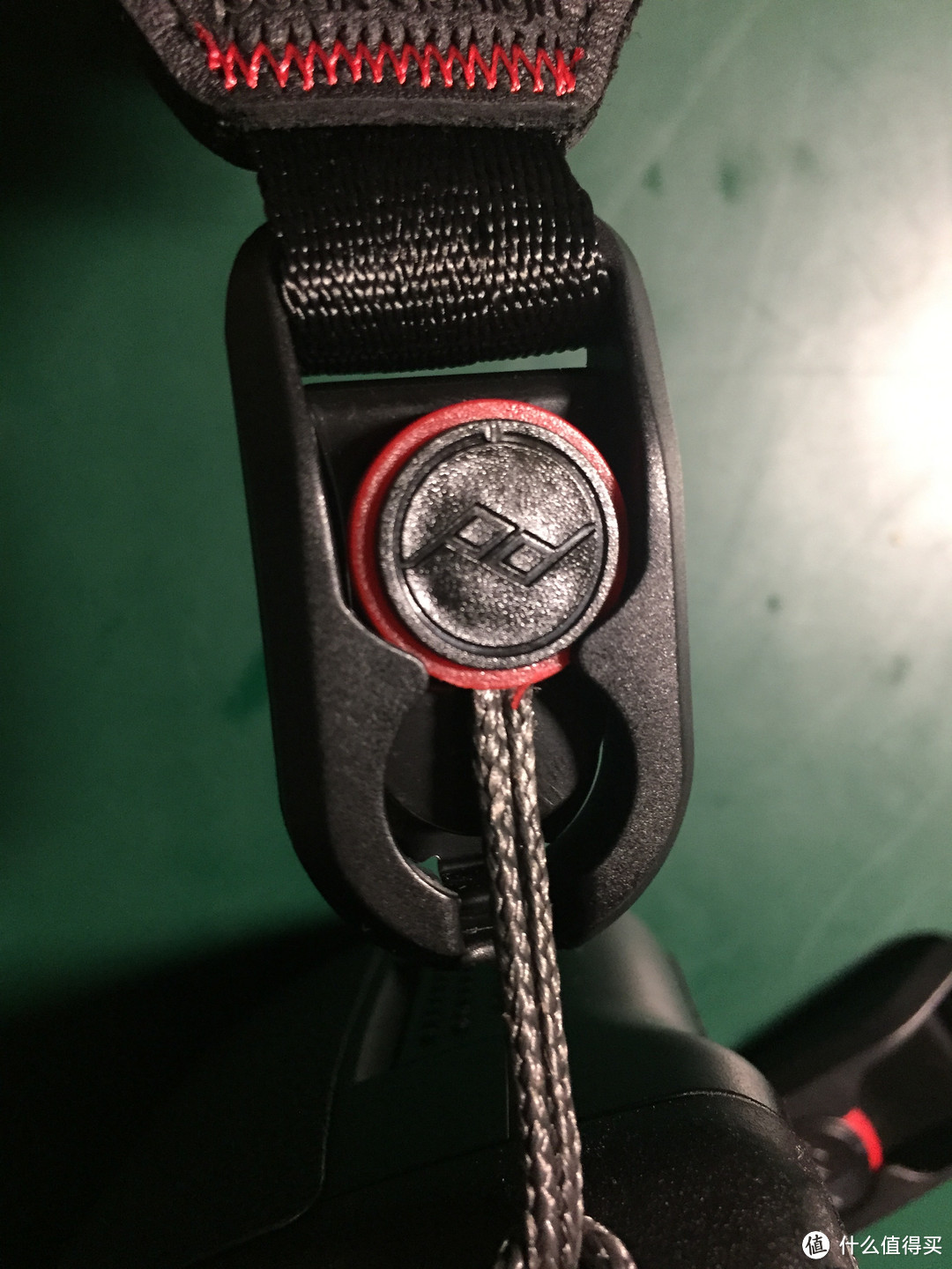 或是让你最满意的相机背带：PeakDesign 巅峰设计 slide 相机背带