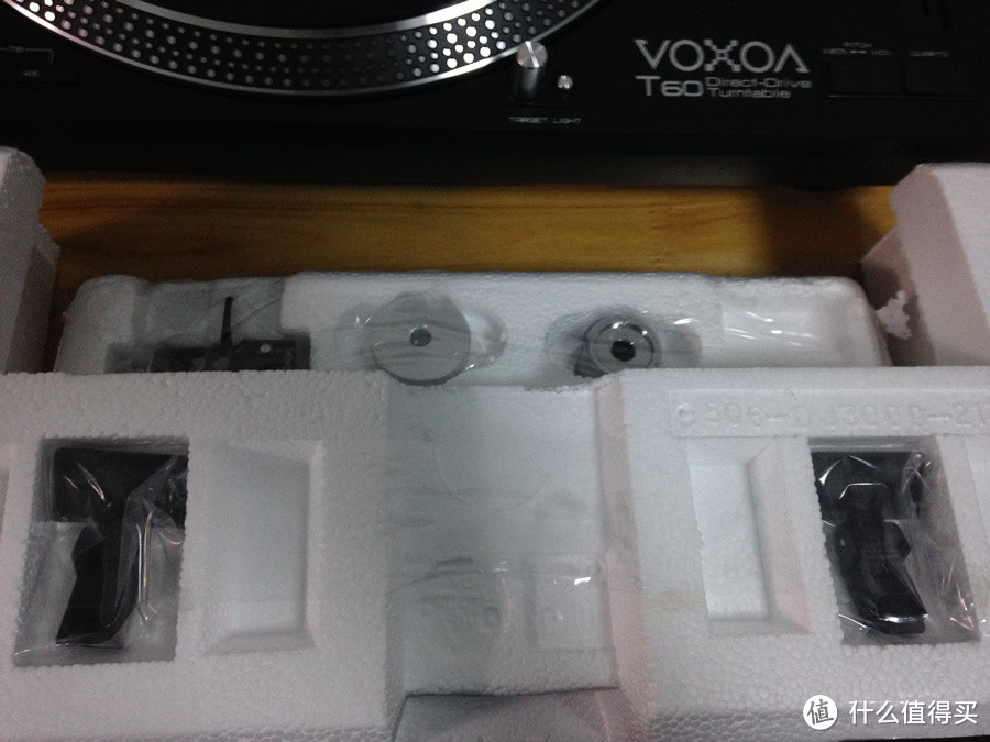 数码时代的黑胶回潮：VOXOA 锋梭 T60 直驱黑胶唱机