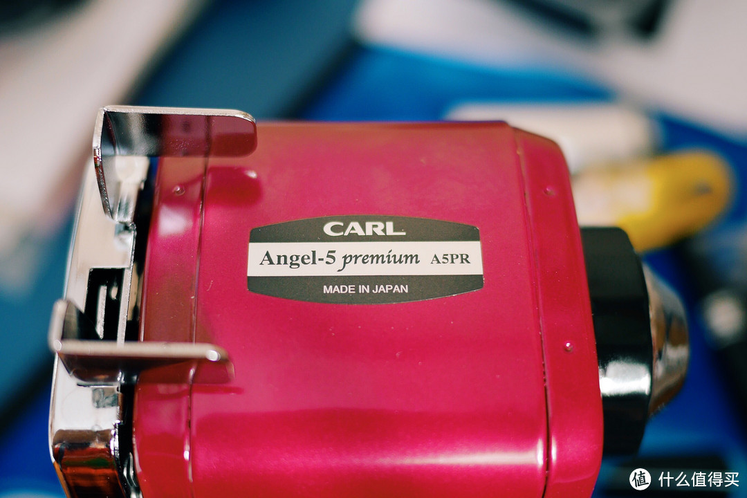 有质感的小玩意：CARL Angel-5 手摇削笔器