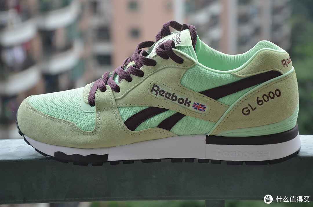 奇异配色的 REEBOK 锐步 GL6000 复古跑鞋