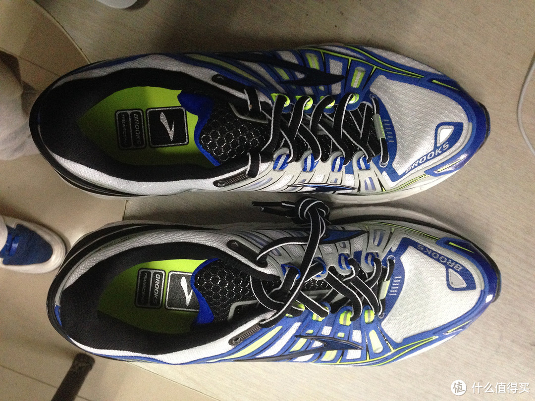 Brooks transcend 男款*级支撑跑鞋