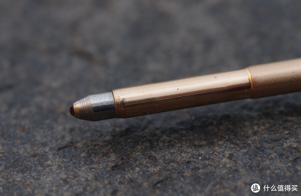 实用便携小笔:两种不同材质、笔芯的Fisher Space Pen 太空笔对比