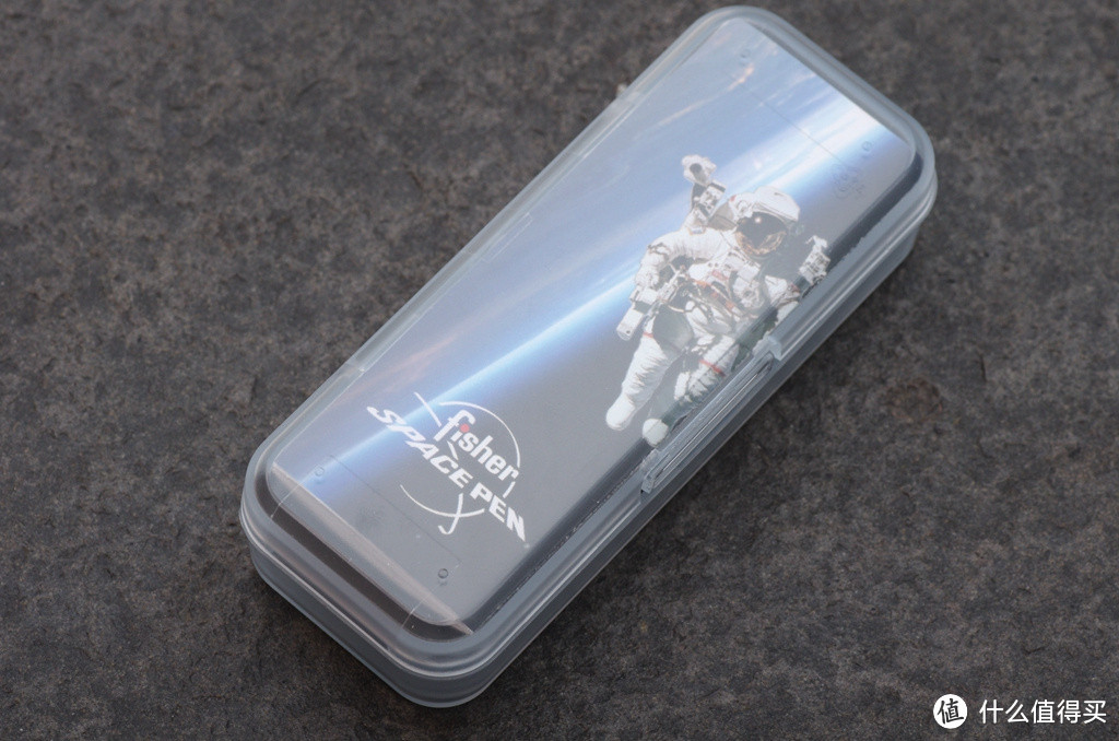 实用便携小笔:两种不同材质、笔芯的Fisher Space Pen 太空笔对比