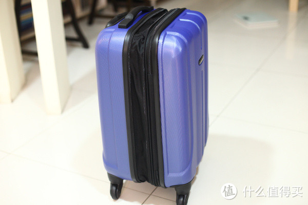 海淘Samsonite新秀丽Fiero HS 20寸拉杆箱，对比美旅AT Prismo 41Z