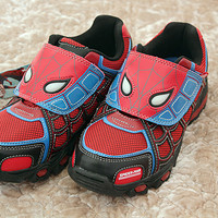 借晒单的机会提点消费者需求：云朵蜘蛛侠男童运动鞋
