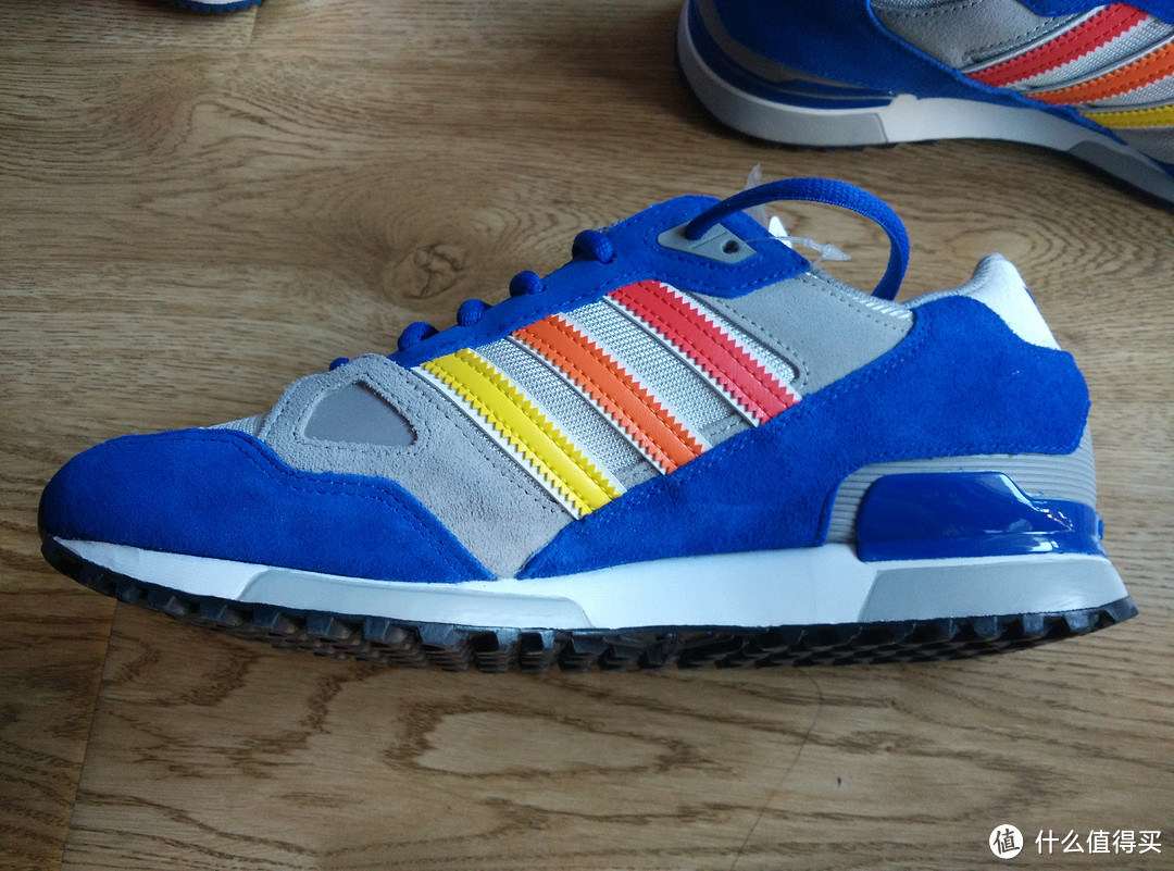 adidas 阿迪达斯 2015年新款中性三叶草系列休闲鞋 ZX750