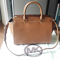 #闲值故事# 岂止于大的 MICHAEL Michael Kors Selma 大号手提包