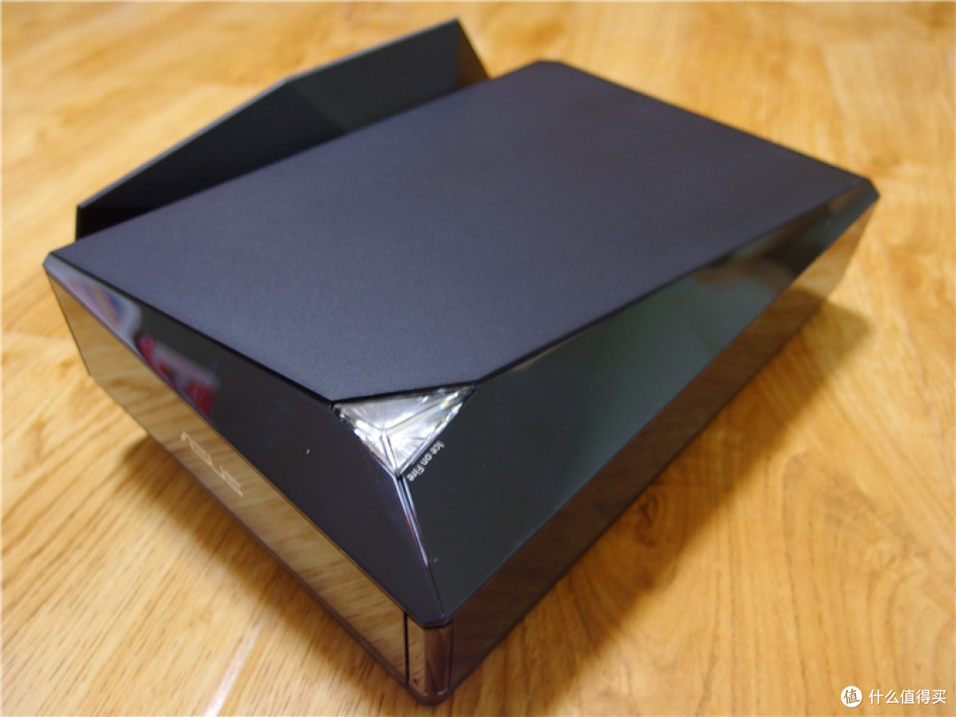 把大姐姐们从集体宿舍请到单身公寓---华硕BW-12D1S-U 12速外置蓝光刻录机