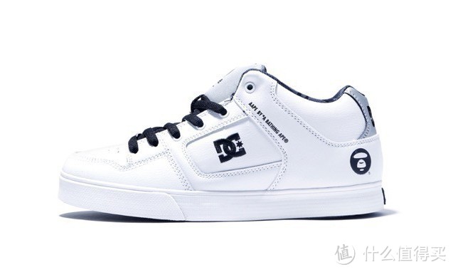 实用兼具型格：AAPE 携手 DC SHOES 发布 2015联名鞋款