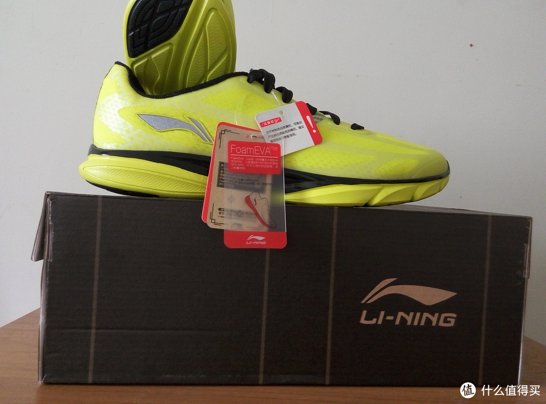 千里之跑,始于足下:李宁超轻十代跑步鞋简评_跑鞋_什么值得买