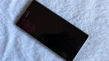 索尼 Xperia Z3 16GB 手机外观展示(边框|充电底座)