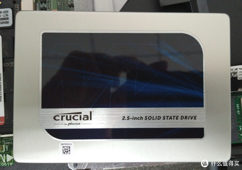 镁光 Crucial 英睿达 MX200 250G SSD 开箱