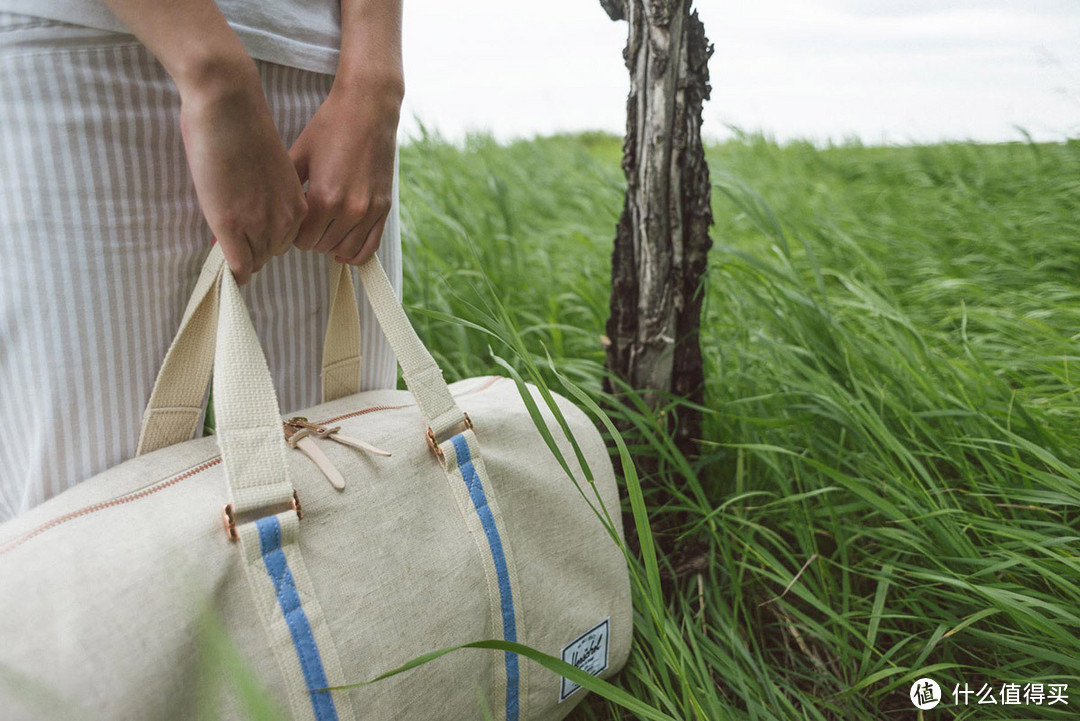 温暖无忧的探险季：Herschel Supply Co. 2015 夏季新款包袋