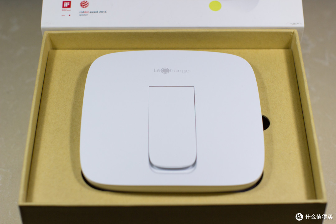 带摄像头的电视盒子:乐橙家庭乐盒x1伪开箱 - 监控机顶盒多少钱一台