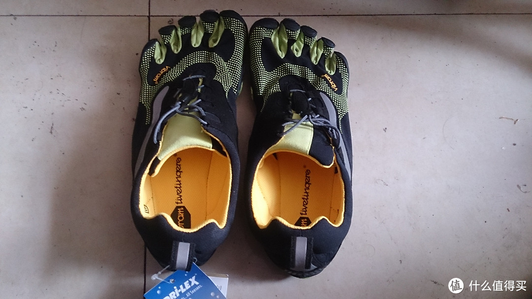 我的第一双五指鞋：Vibram FiveFingers Bikila LS