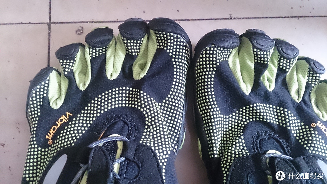 我的第一双五指鞋：Vibram FiveFingers Bikila LS