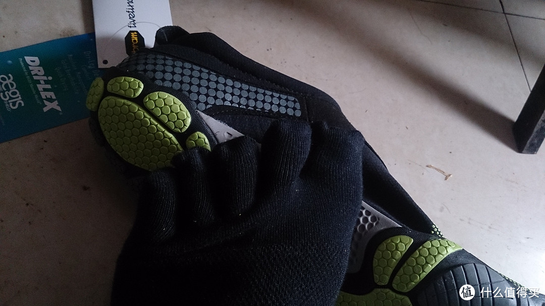 我的第一双五指鞋：Vibram FiveFingers Bikila LS