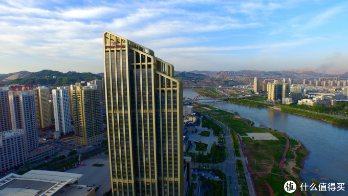 会飞的照相机:DJI Phantom3 Professional 大疆精灵3 专业版无人机