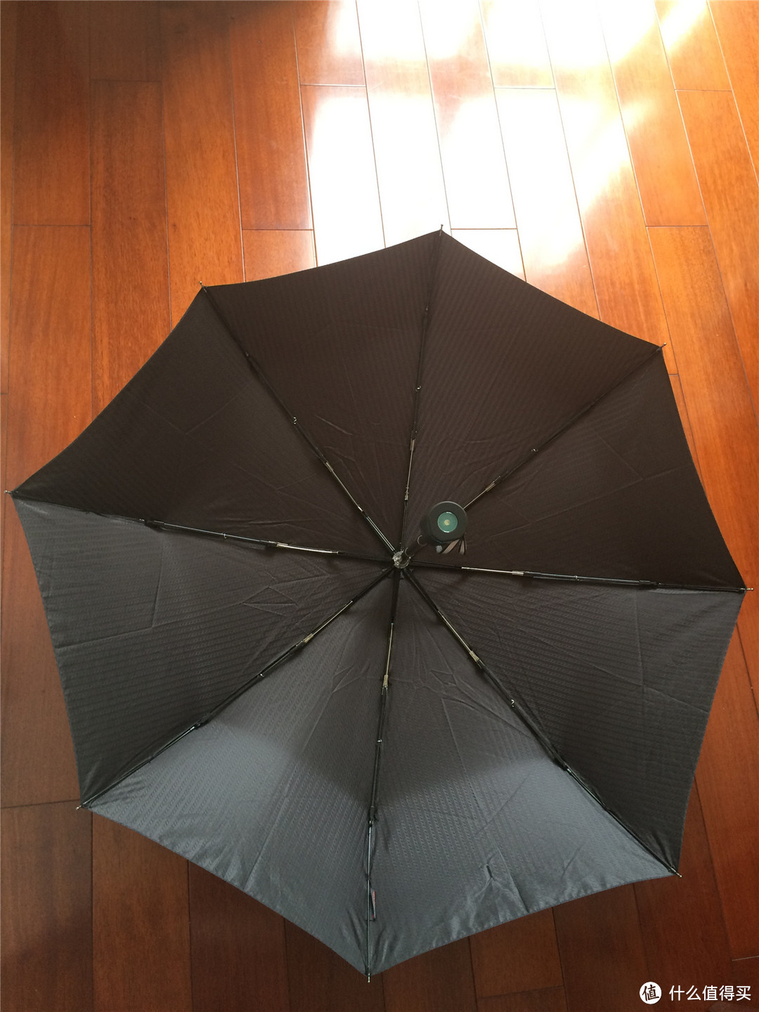 不会淋湿肩膀的雨伞 — RealBrella 折叠版开箱