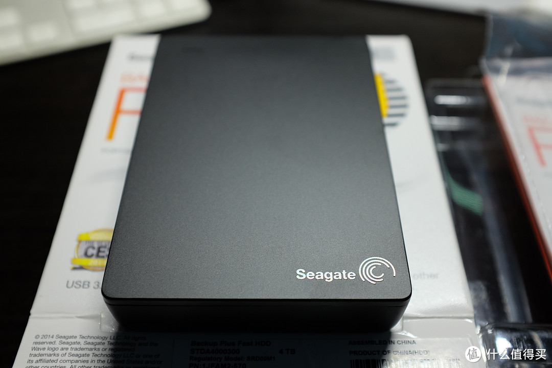 SEAGATE 希捷 Backup Plus Fast 4TB 移动硬盘小开箱&大拆解