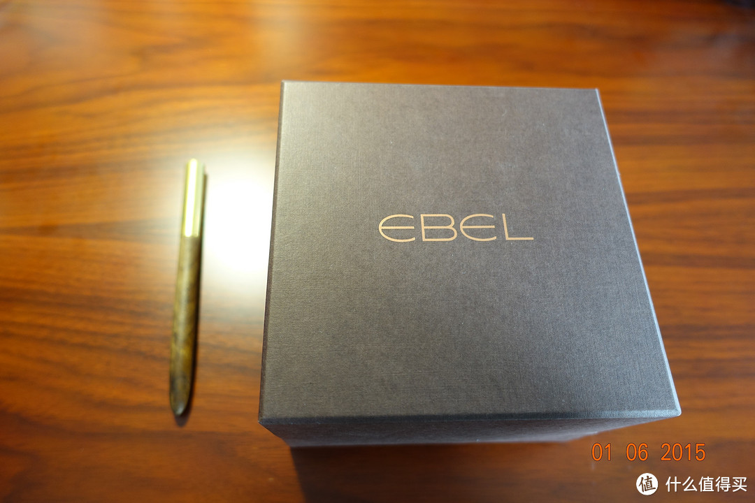 一块珠圆玉润的小众好表：Ebel 玉宝 Classic Hexagon 双历动显机械腕表