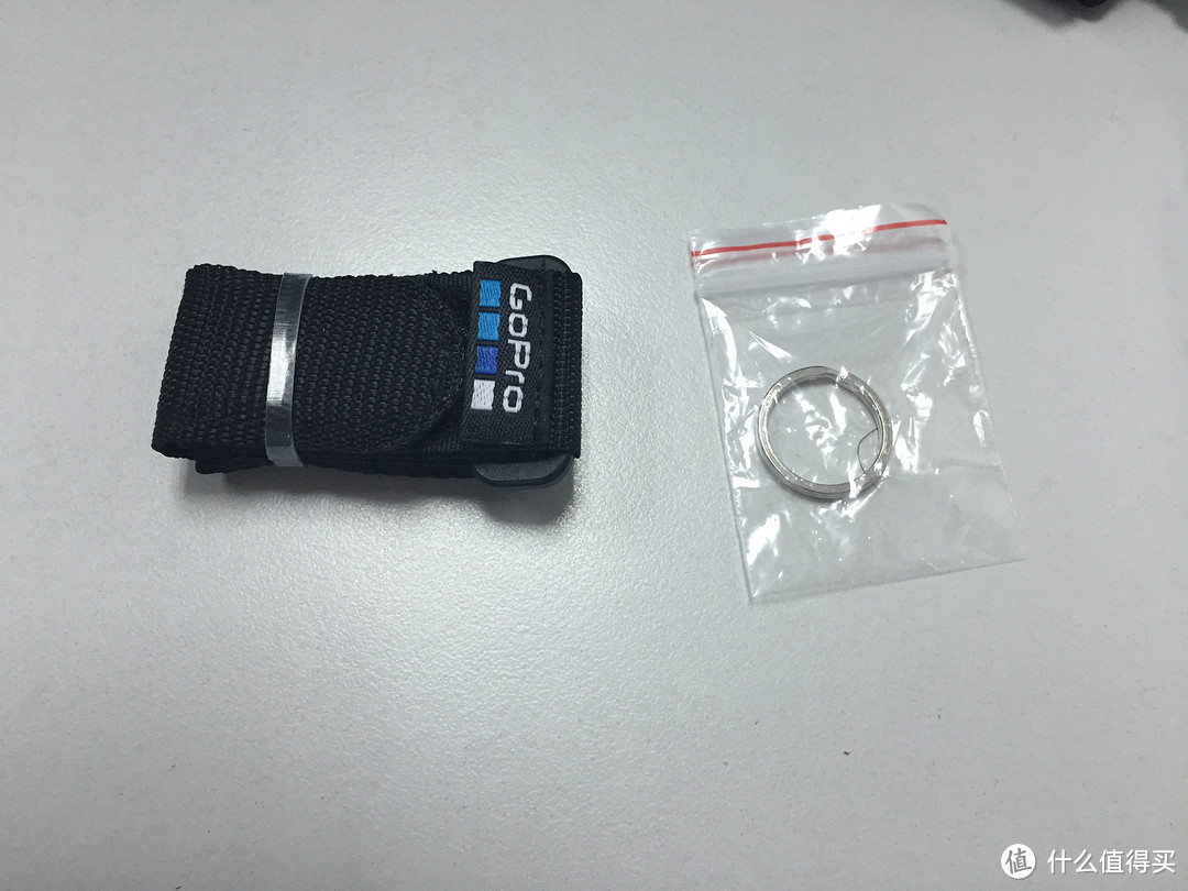 入手 GoPro Hero4 黑色旗舰版运动摄像机及一堆配件