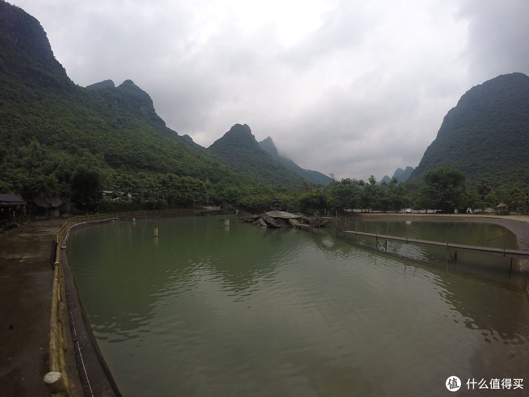 入手 GoPro Hero4 黑色旗舰版运动摄像机及一堆配件