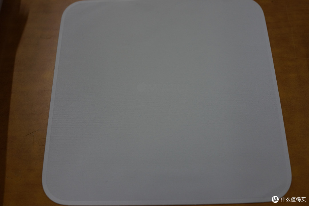 终于等到你:42MM 深空灰钢链式 Apple Watch
