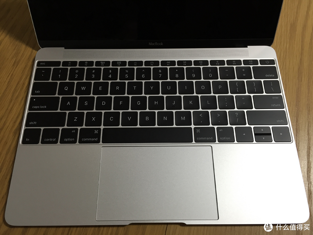 2015新款 MacBook 开机体验