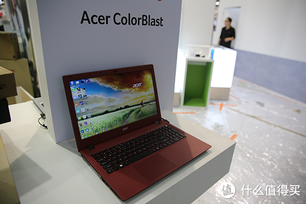 多产又多彩：acer 宏碁 携笔记本、智能手环、曲面显示器等产品亮相台北电脑展