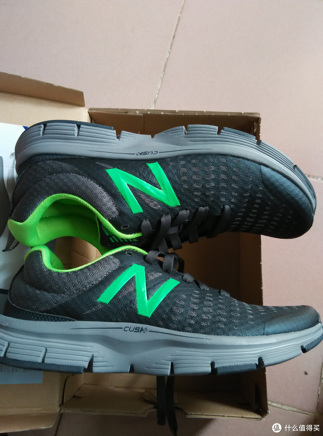 New Balance M775V1 跑鞋开箱