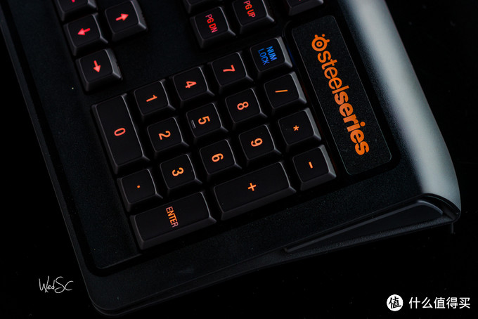 兩年之殤,十年重劍 - steelseries apex m800 qs1(rgb)機械軸鍵盤-和