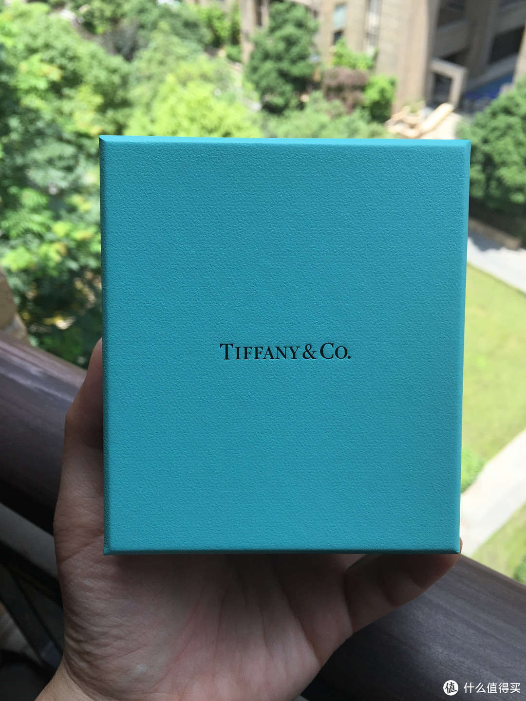 平凡的美丽：Tiffany T系列18K金手镯