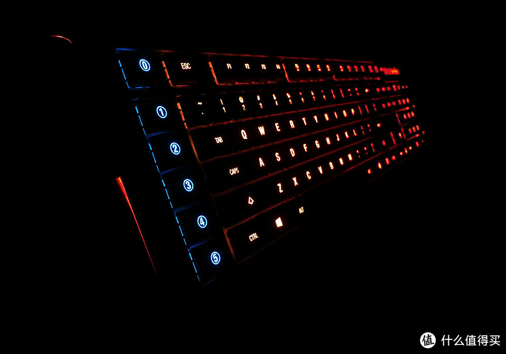 赛睿 APEX M800 RGB 机械键盘体验报告