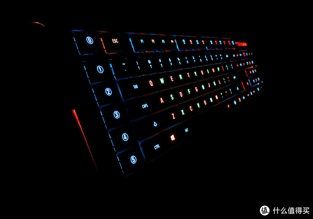 赛睿 APEX M800 RGB 机械键盘体验报告