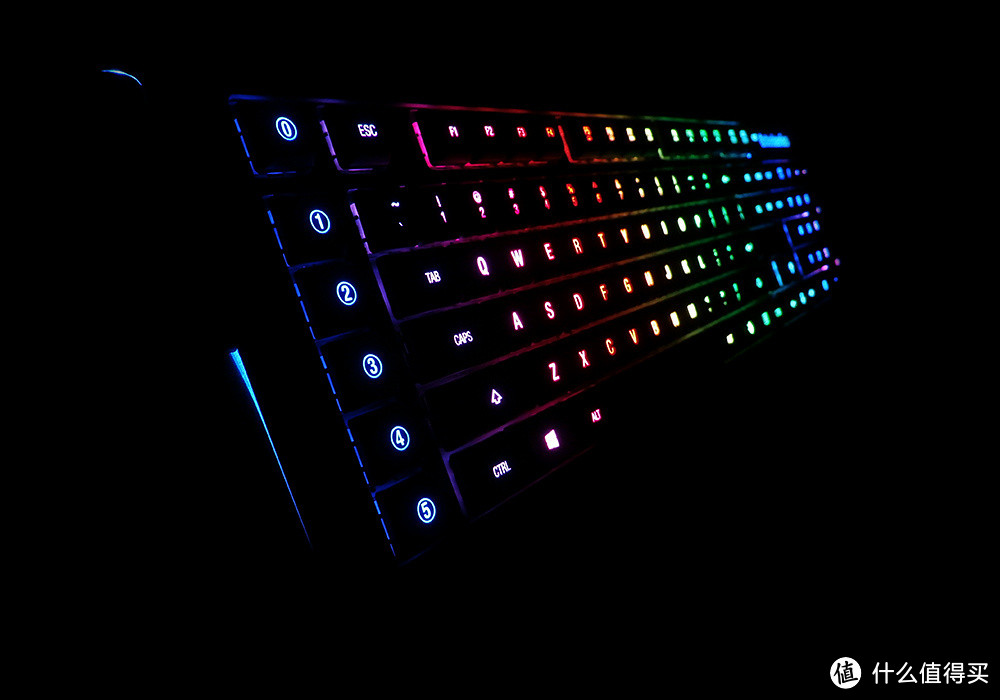 赛睿 APEX M800 RGB 机械键盘体验报告