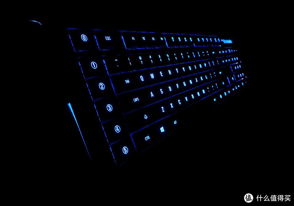 赛睿 APEX M800 RGB 机械键盘体验报告