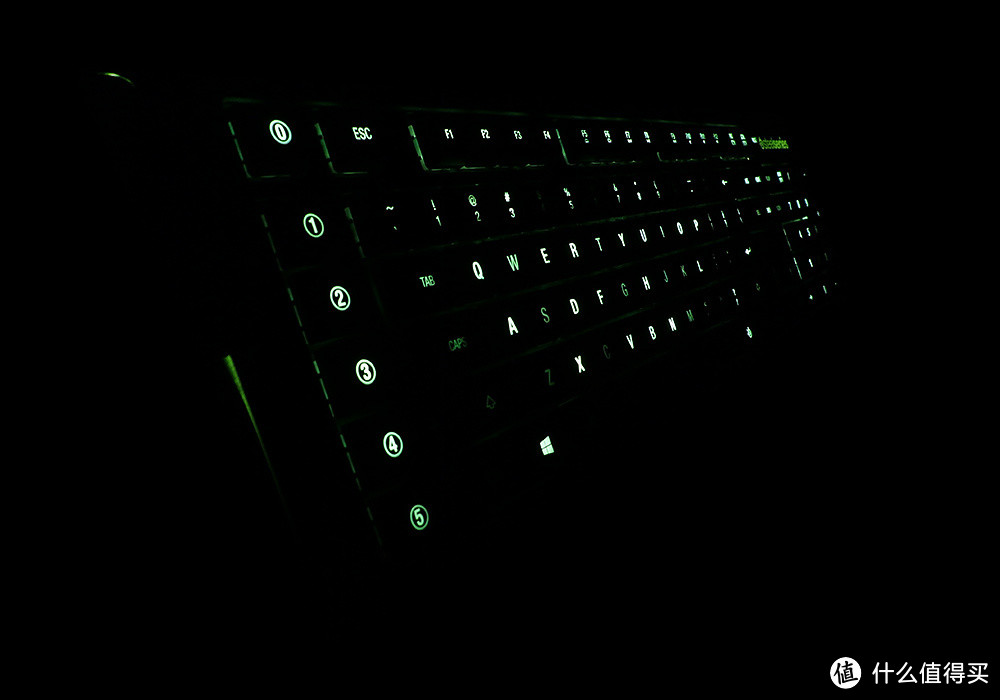 赛睿 APEX M800 RGB 机械键盘体验报告