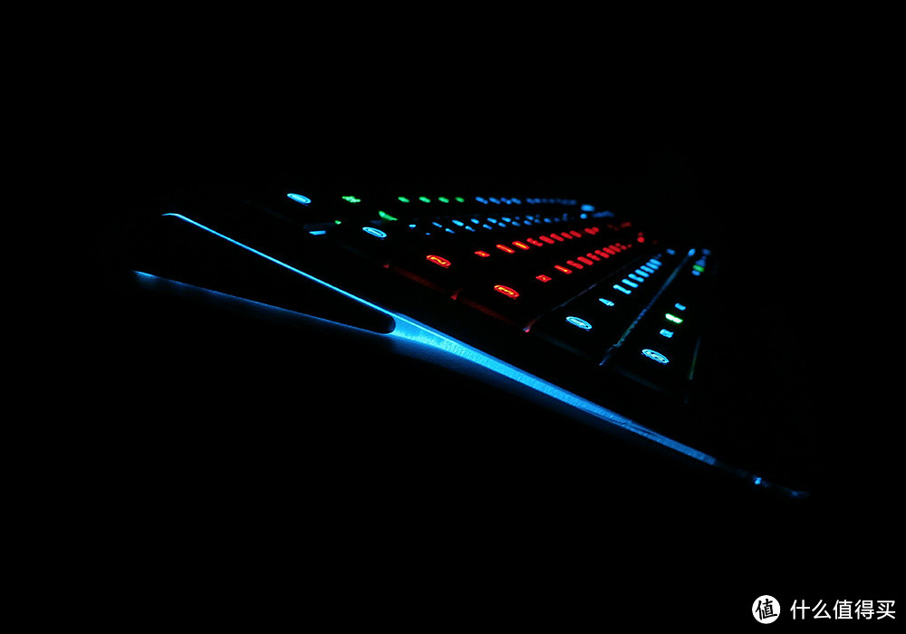 赛睿 APEX M800 RGB 机械键盘体验报告