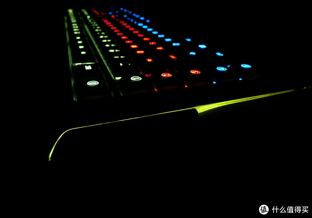 赛睿 APEX M800 RGB 机械键盘体验报告