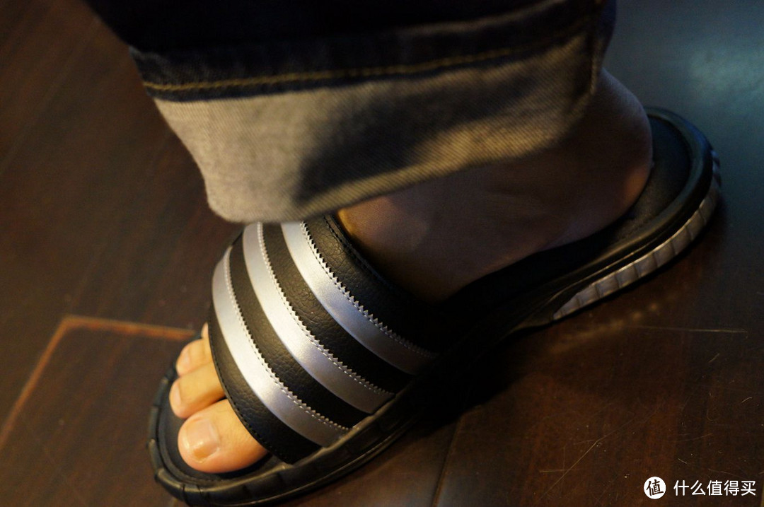在海绵上行走：adidas阿迪达斯 Superstar 3G Slide银黑色拖鞋 开箱