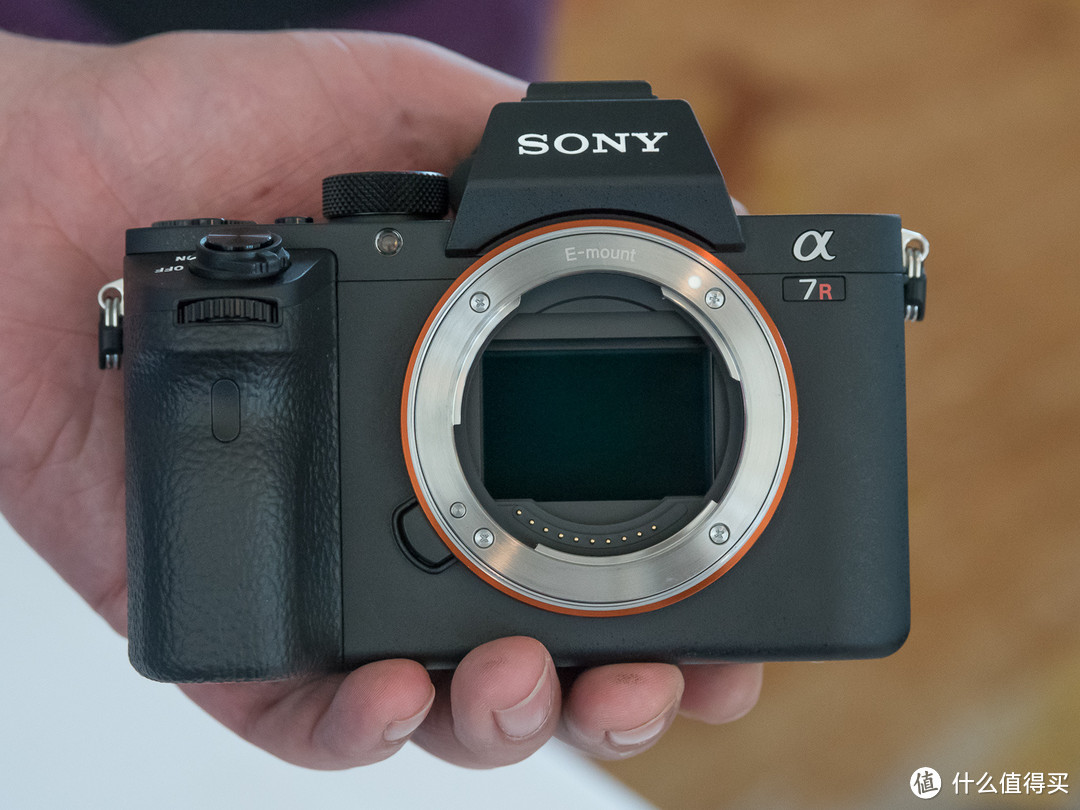 4240万像素 + 4K视频拍摄：SONY 索尼 发布 A7R II 全画幅无反相机