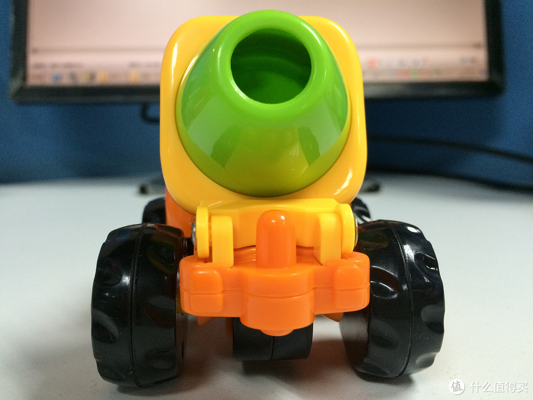 小朋友的新玩具：Huile Toy's汇乐326快乐工程车队惯性玩具模型汽车