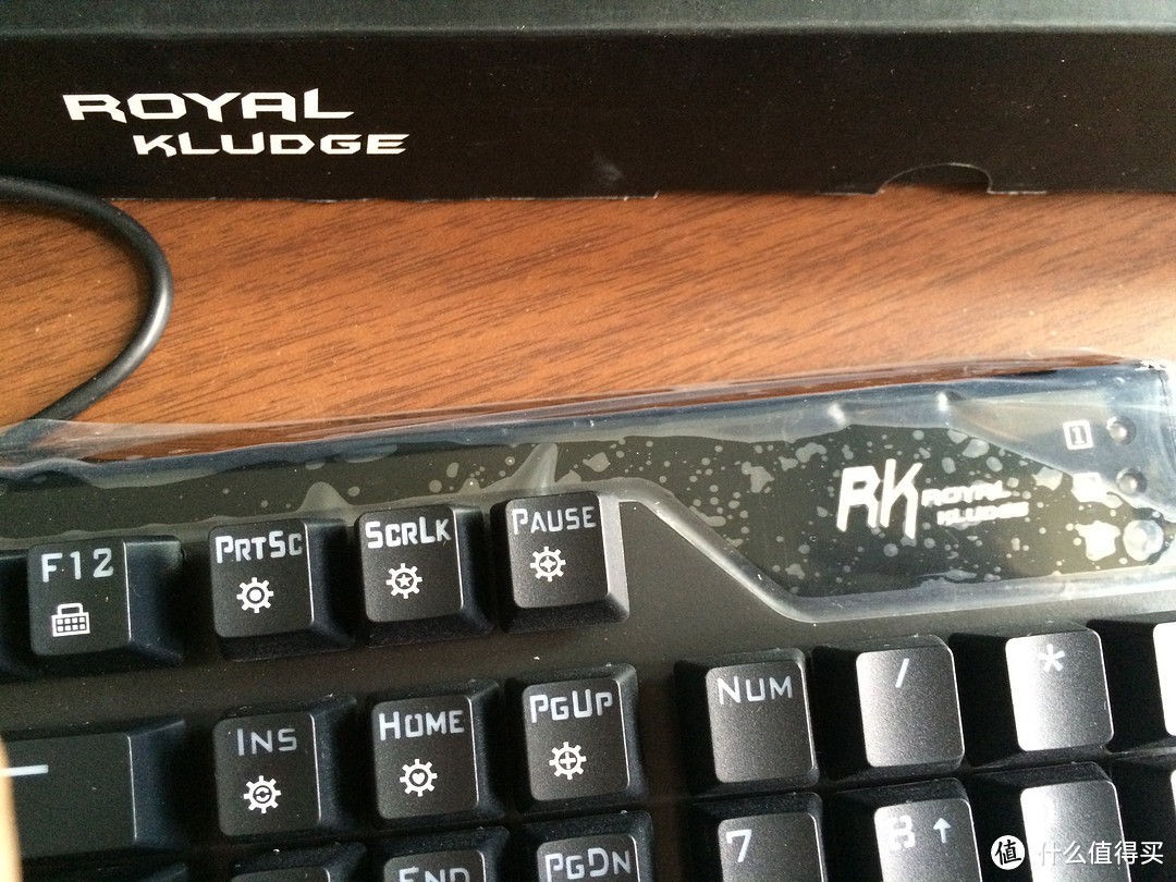 ROYAL KLUDGE RG928 RGB开箱