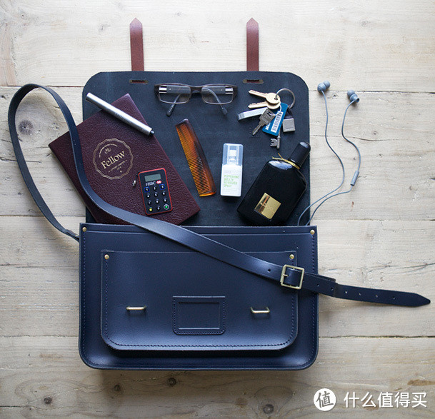 “剑桥”史上最正男款：Cambridge Satchel 2015 春夏新款男包