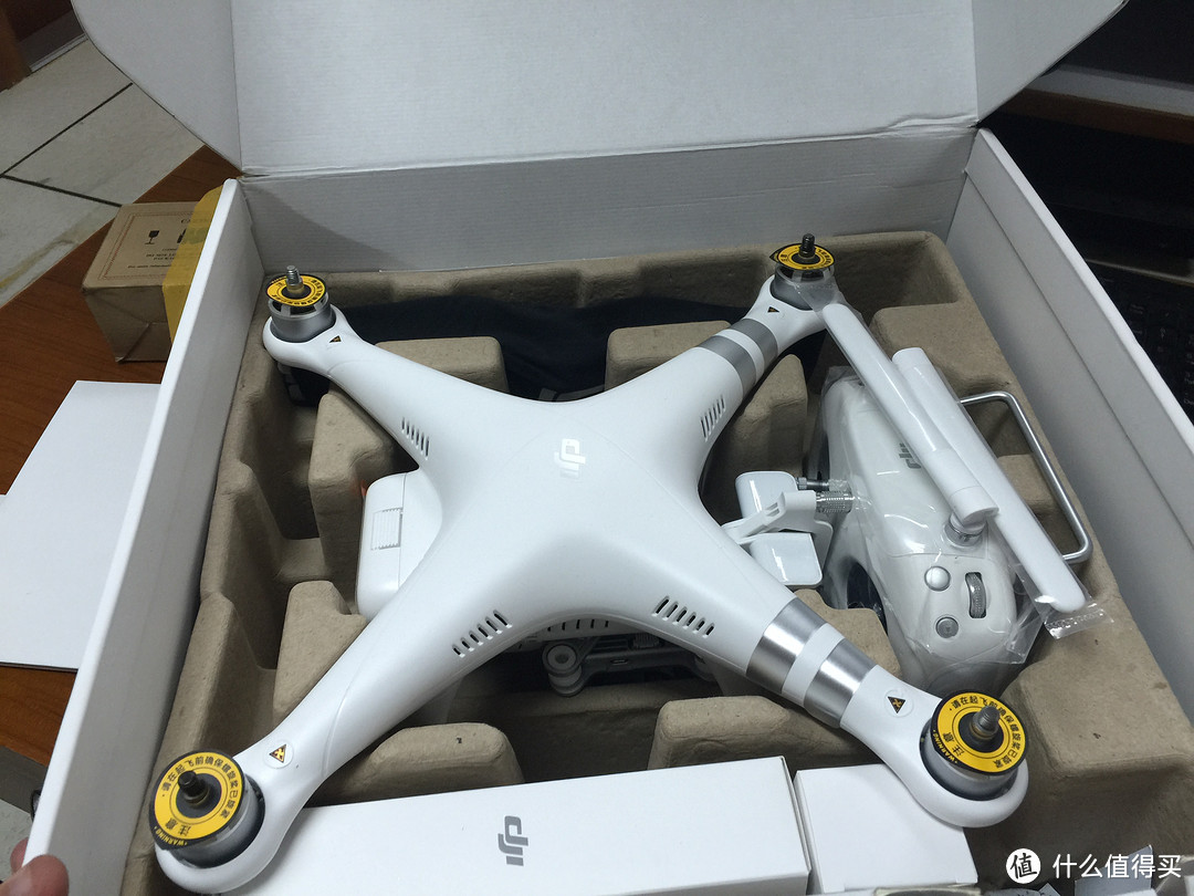 DJI 大疆 Phantom 3 Advanced 开箱+炸机+维修