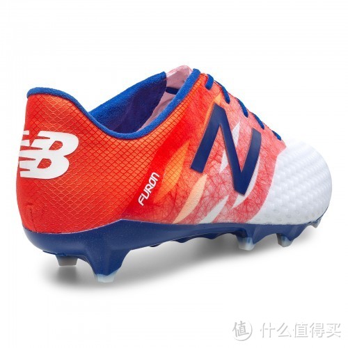 携跑鞋经验进军足球：new balance 发布 Visaro 和 Furon 足球鞋