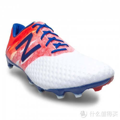 携跑鞋经验进军足球：new balance 发布 Visaro 和 Furon 足球鞋