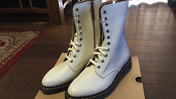 Dr. Martens Alix 10-Eye Zip Boot 女款马丁靴新鲜开箱